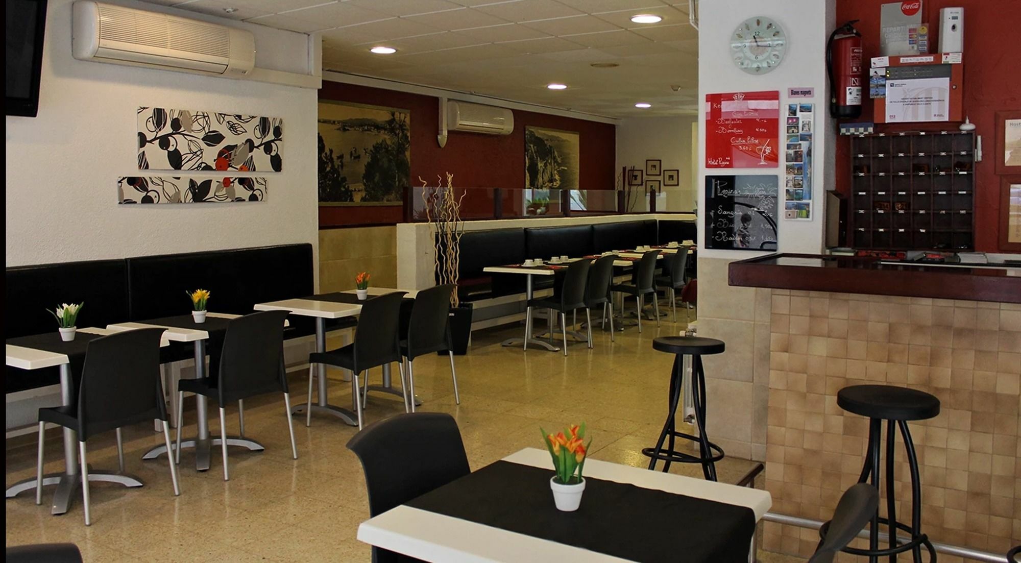 Hostal Regina Blanes Exterior photo