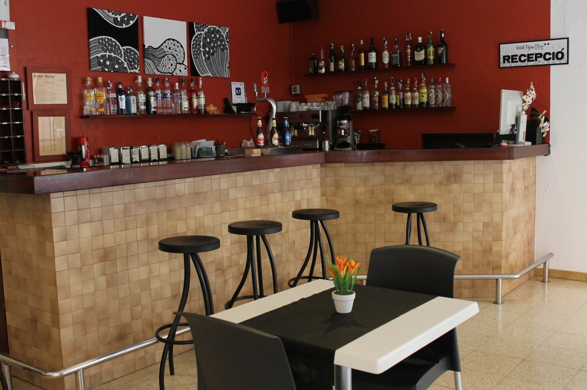 Hostal Regina Blanes Exterior photo